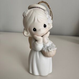 Vintage 1994 Enesco Precious Moment Angel Ornament Sending You A White Christmas
